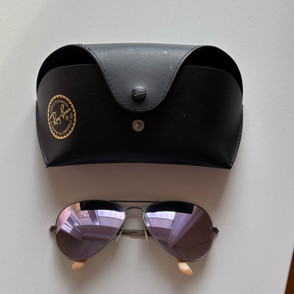 Ray-Ban Silver Aviator Sunglasses with Black Case
